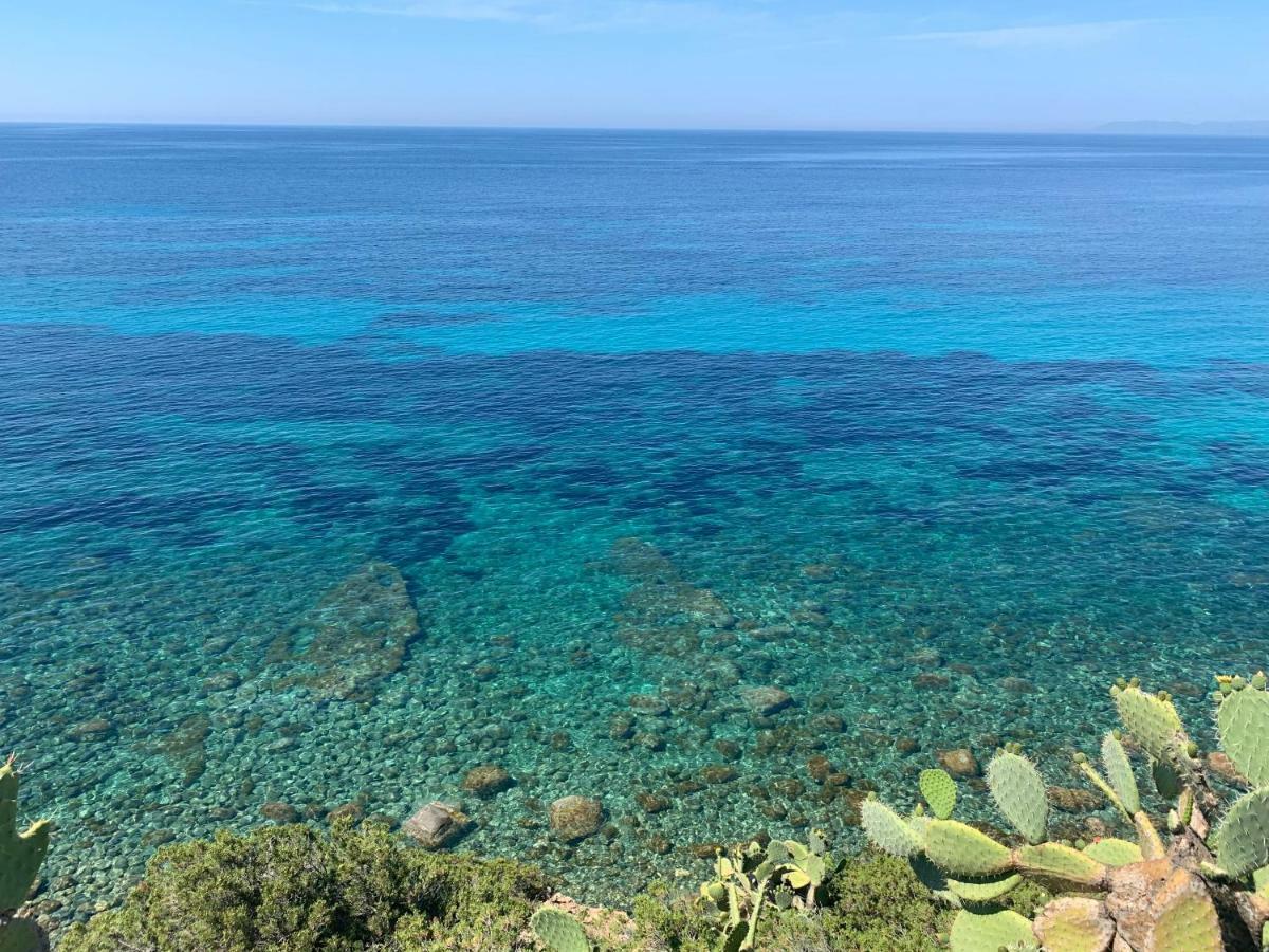 Angolo Di Paradiso Sul Mare Geremeas Exterior photo
