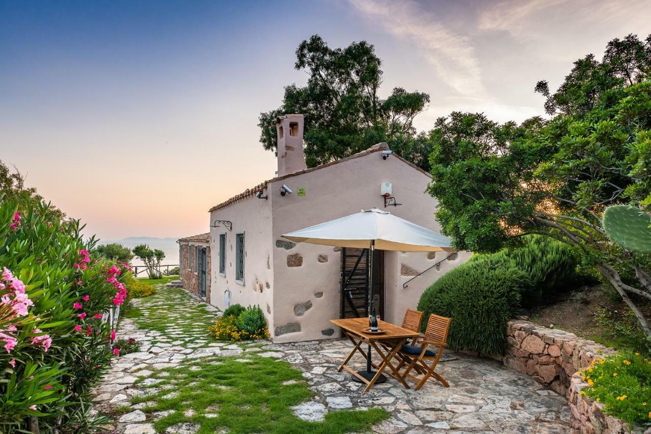 Angolo Di Paradiso Sul Mare Geremeas Exterior photo
